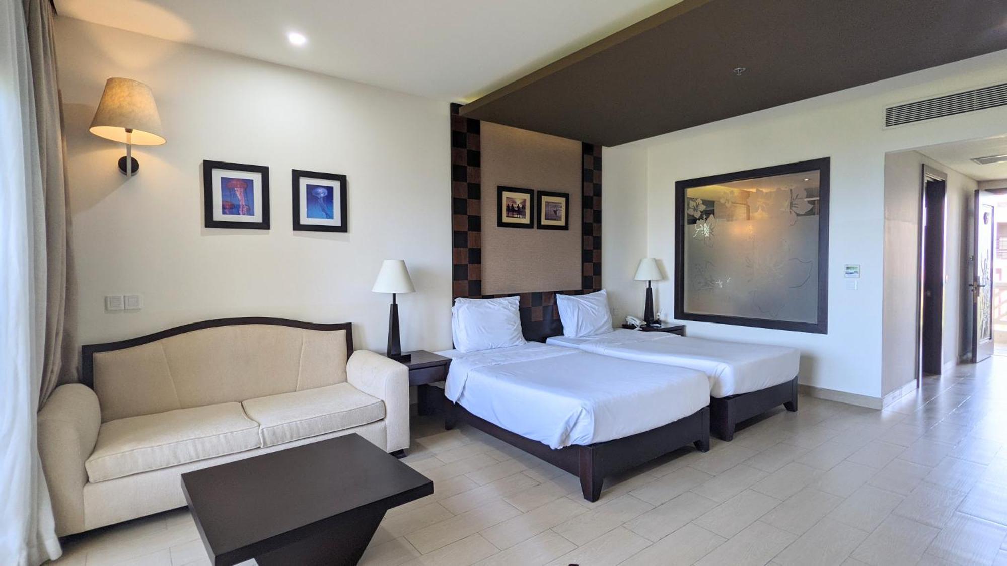 Olalani Resort & Condotel Дананг Экстерьер фото