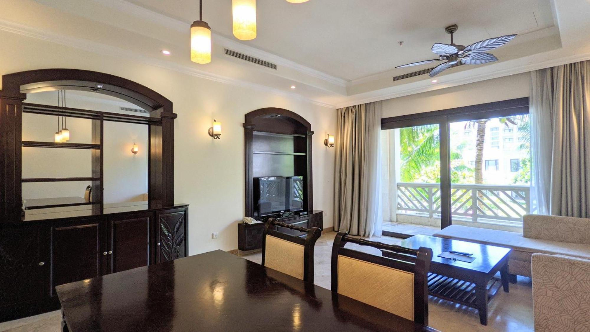 Olalani Resort & Condotel Дананг Экстерьер фото