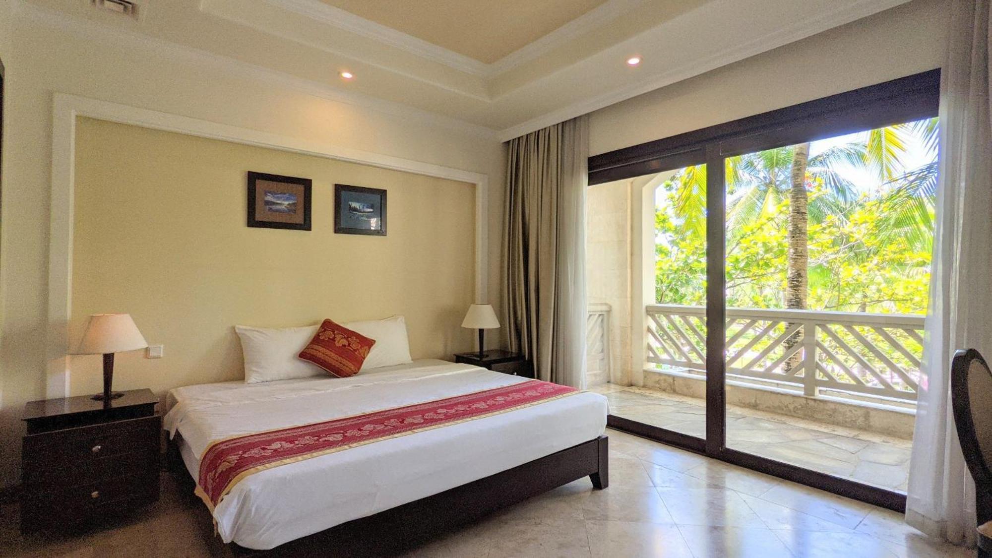 Olalani Resort & Condotel Дананг Экстерьер фото
