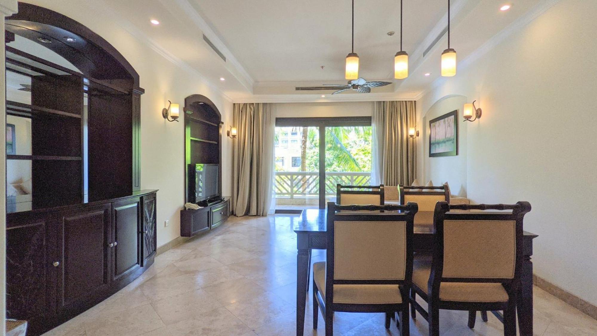 Olalani Resort & Condotel Дананг Экстерьер фото