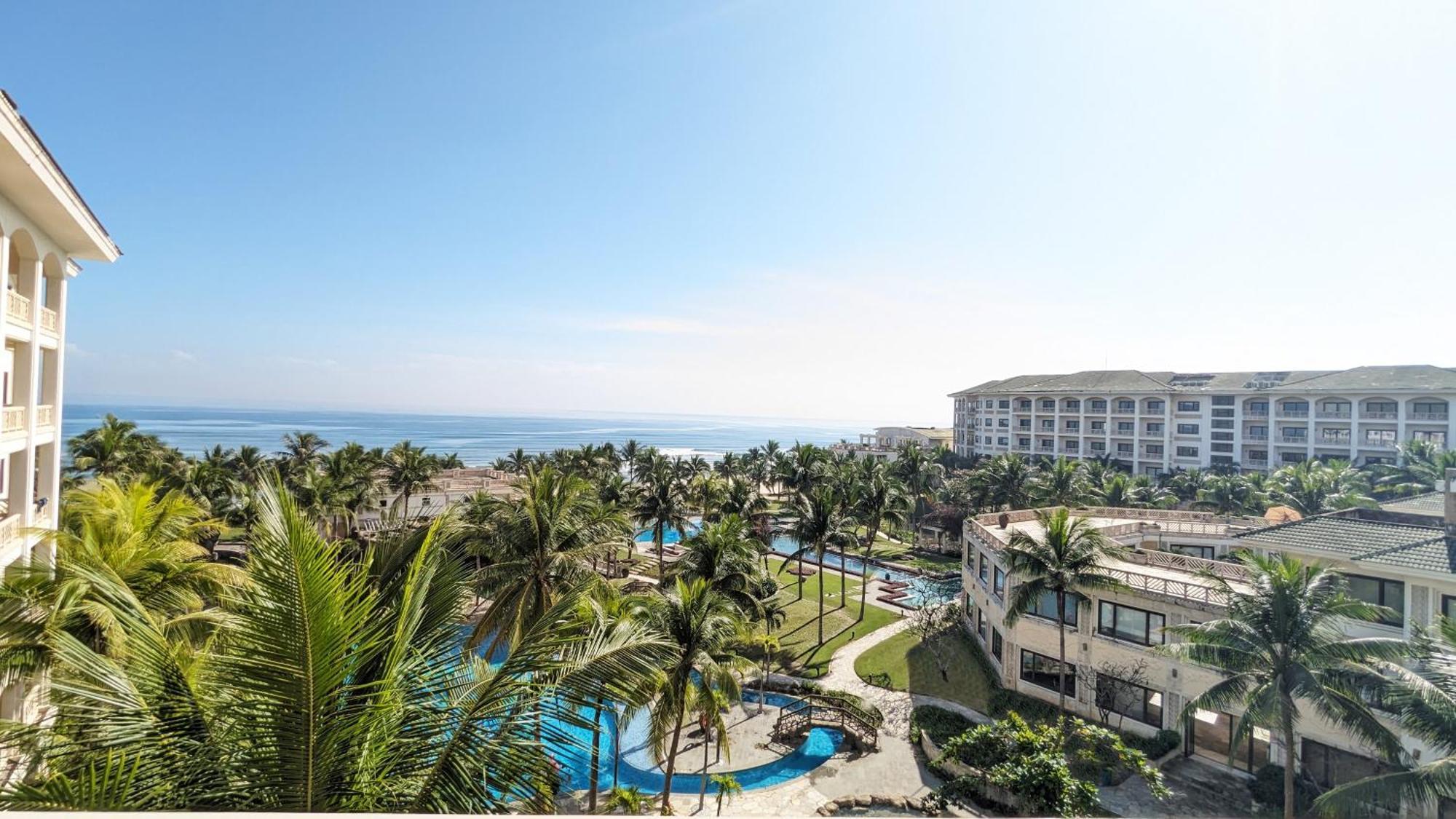 Olalani Resort & Condotel Дананг Экстерьер фото