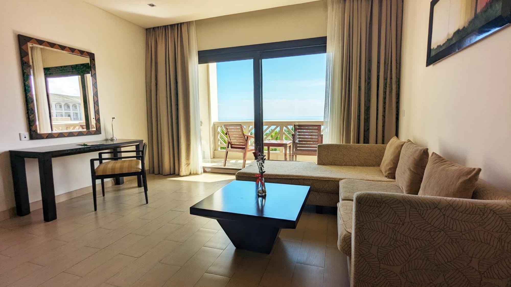 Olalani Resort & Condotel Дананг Экстерьер фото