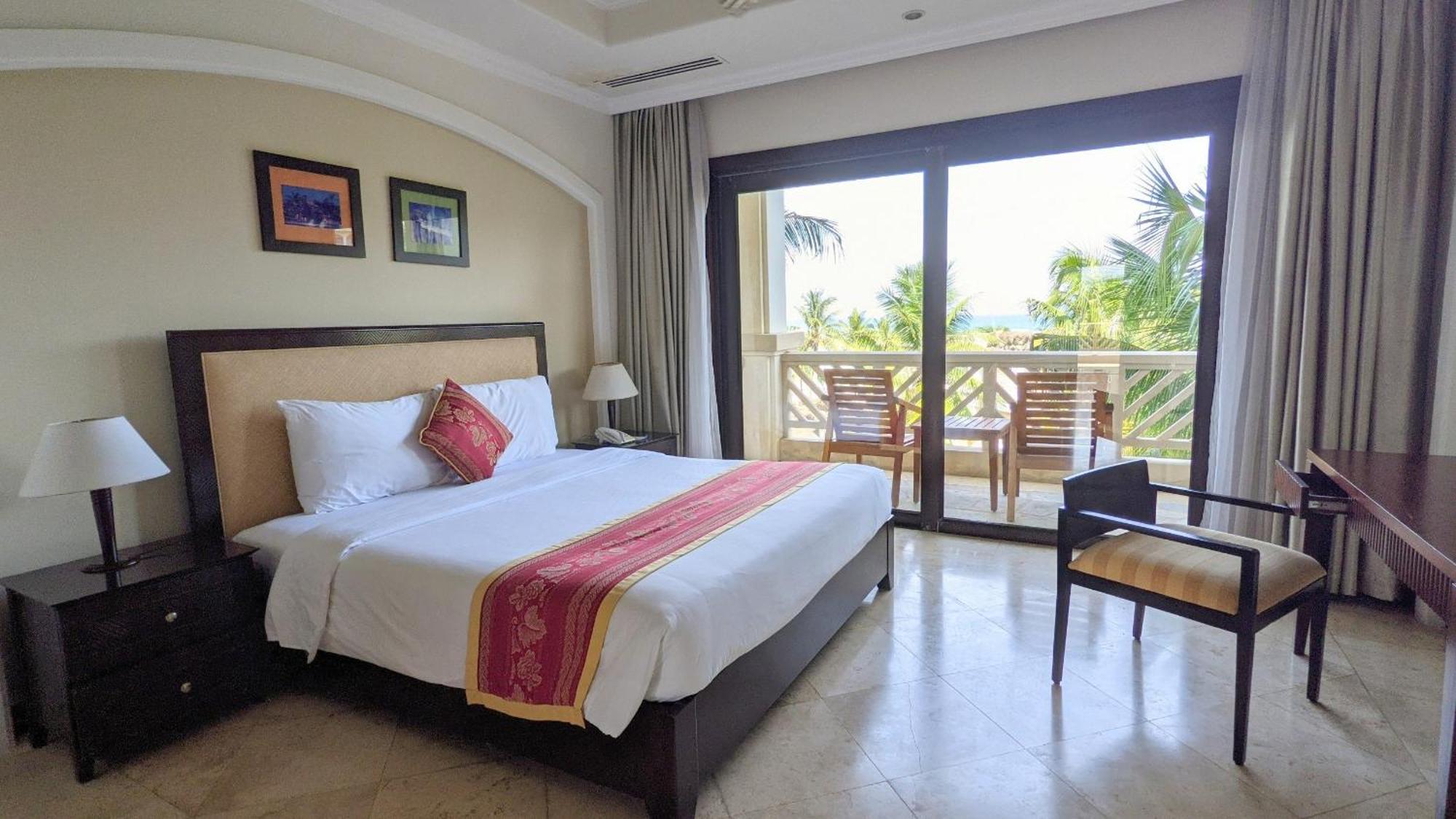 Olalani Resort & Condotel Дананг Экстерьер фото
