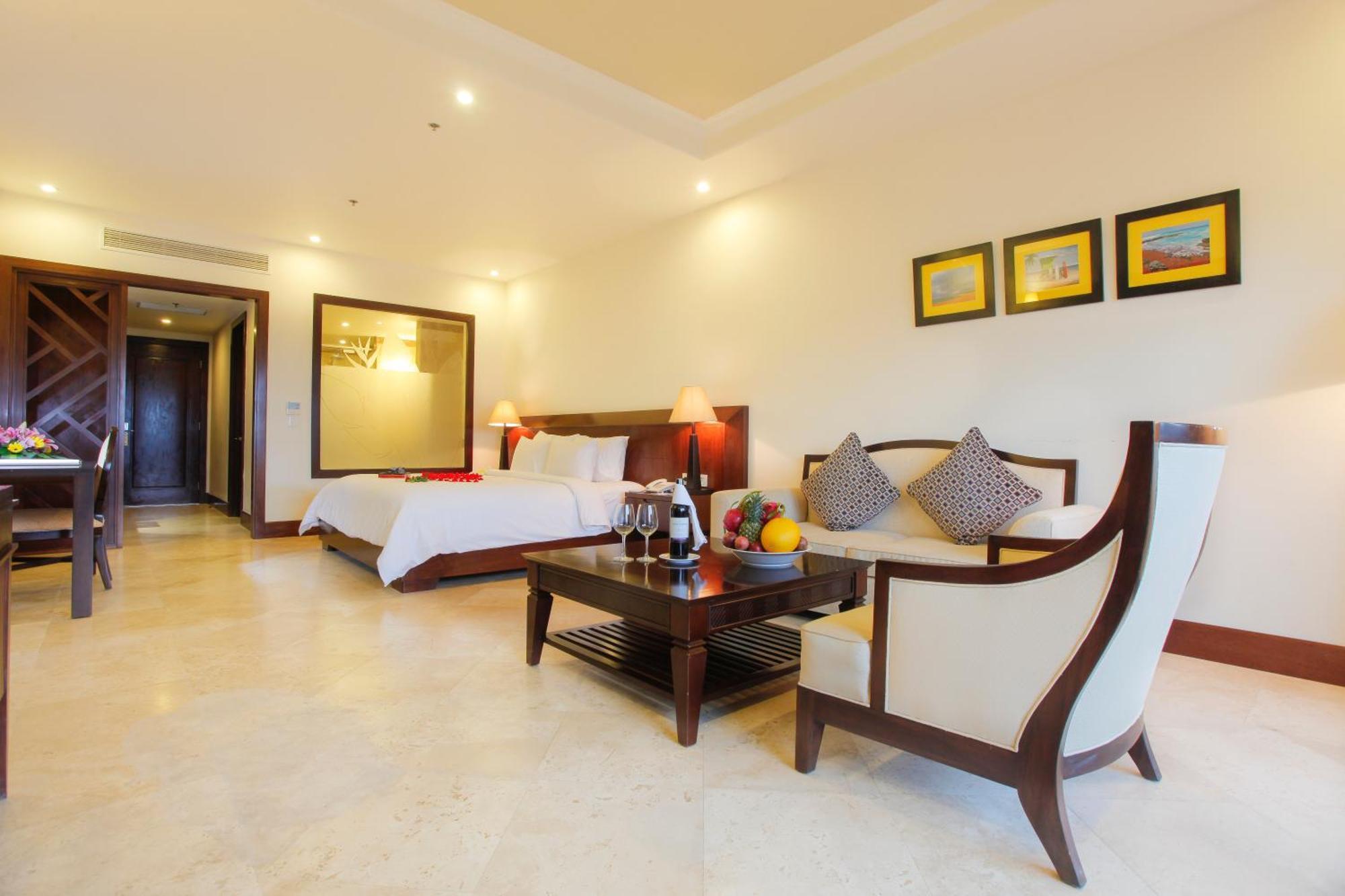 Olalani Resort & Condotel Дананг Экстерьер фото